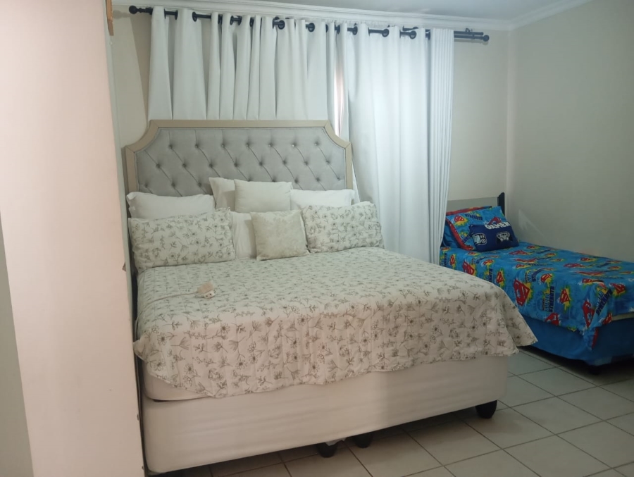 3 Bedroom Property for Sale in Waterval East North West
